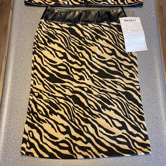 Womens matching zebra skirt and jacket; Size med - Picture 2 of 8